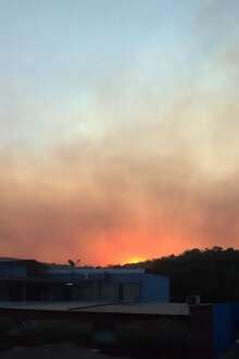 Ar poluído ao por do sol.